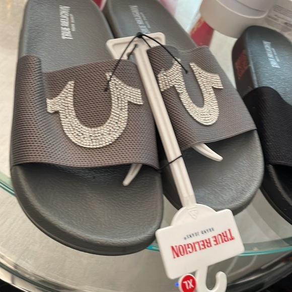True religion sandals - Picture 2 of 3